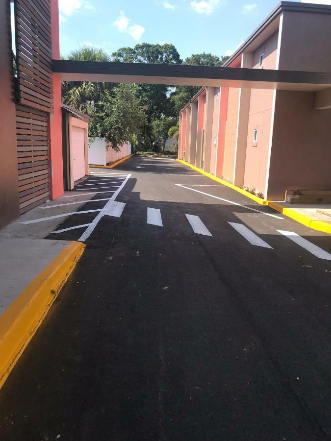 Tropical Inn & Suites, Downtown Clearwater Exterior photo