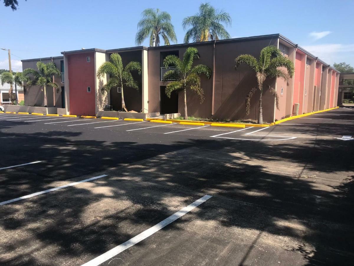Tropical Inn & Suites, Downtown Clearwater Exterior photo